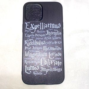 IᑭᕼOᑎE 12 ᑭᖇOᗰᗩ᙭ Phone Case